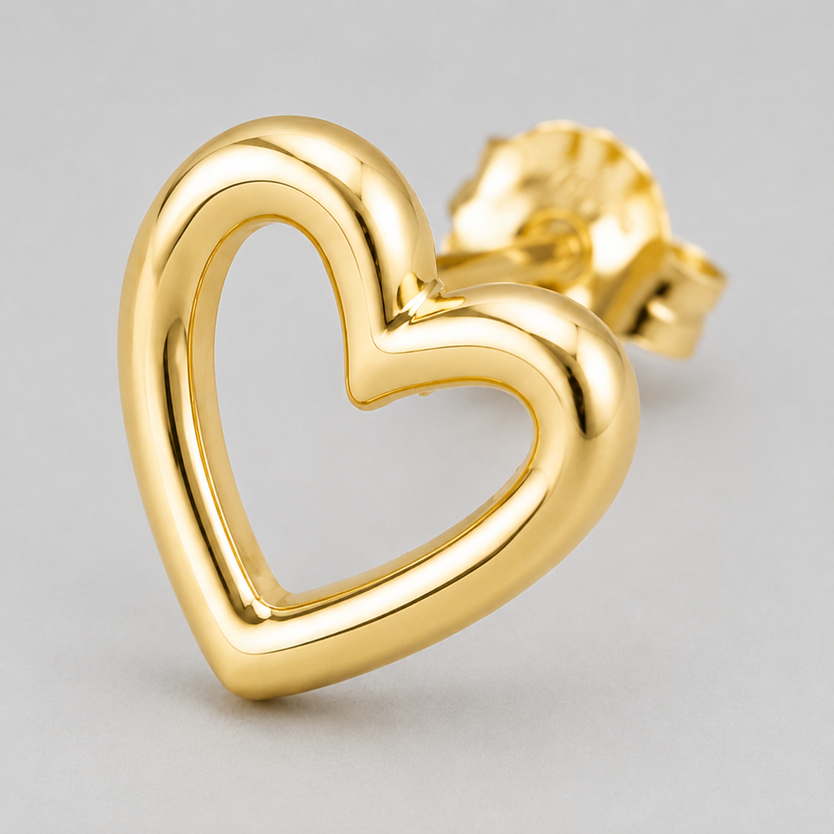 Heart Stud Earrings | 18K Gold Plated | Qhine London